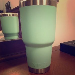 30 oz Yeti Rambler AND OPTIONAL Magslide Lid
